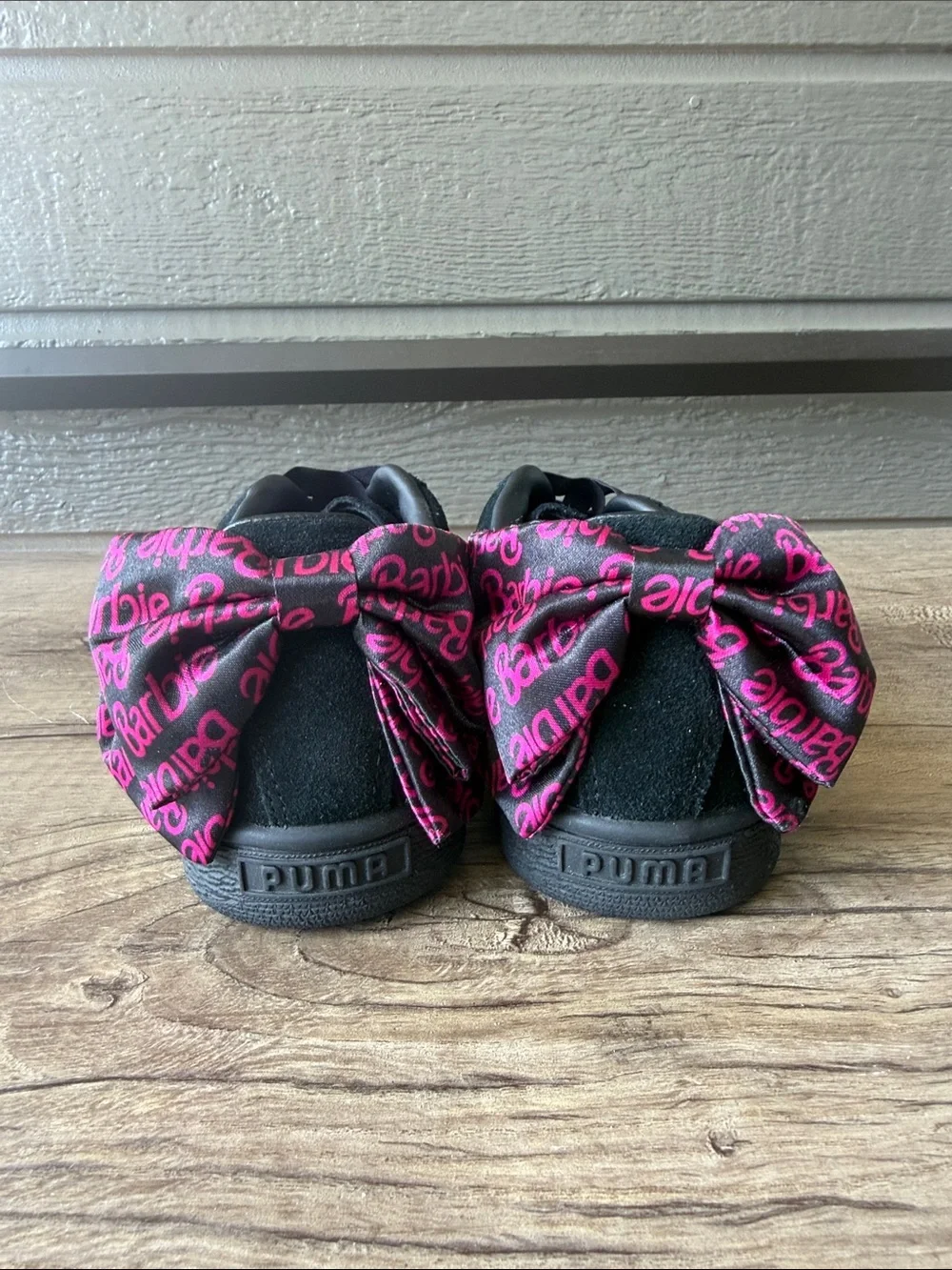 Puma Women’s Black Suede Platform Sneaker with Pink Patterned size 6